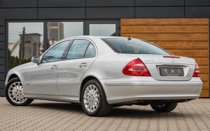 Mercedes-Benz Klasa E cena 79000 przebieg: 168000, rok produkcji 2005 z Kłodzko małe 781